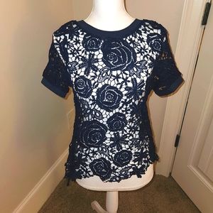 Lace Royal Blue Rose patterned short sleeve shirt